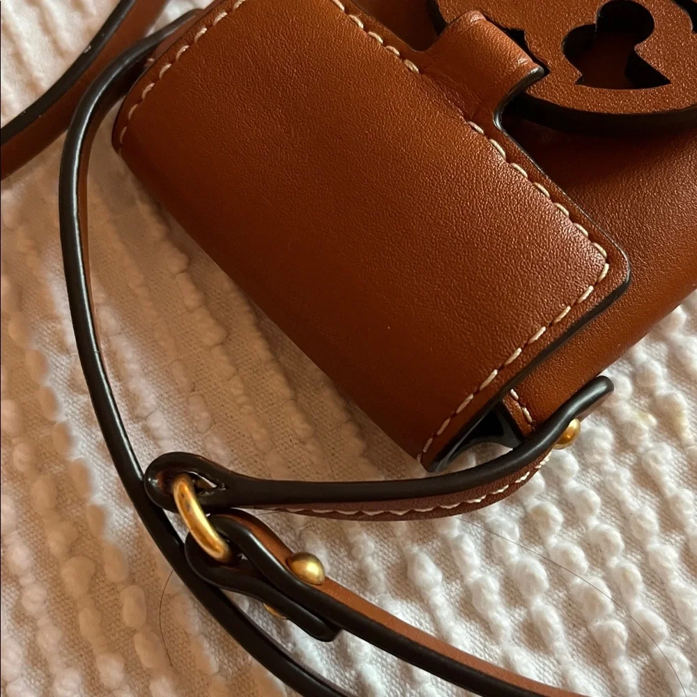 Authentic Tory Burch Miller Nano Leather Crossbody - Picture 7 of 17